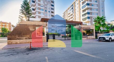 Квартира планировки 3+1 в центре города Анталия