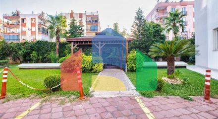 Квартира планировки 3+1 в центре города Анталия