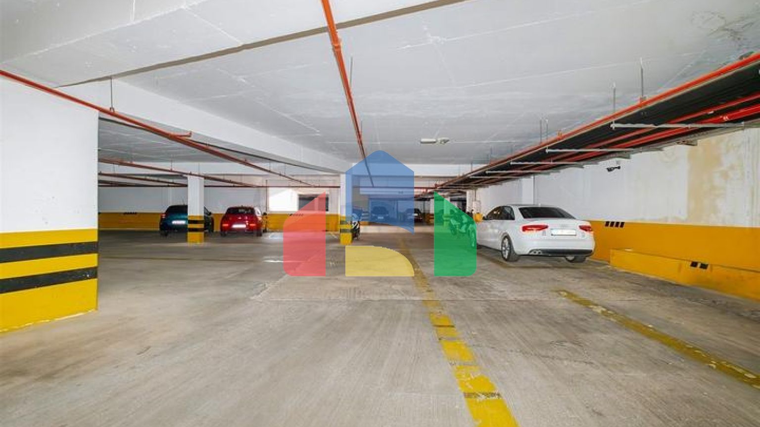 Квартира планировки 3+1 в центре города Анталия