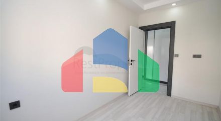 Квартири планування 1 + 1 і 4 + 1 в мікрорайоні Конуксевер - Анталія