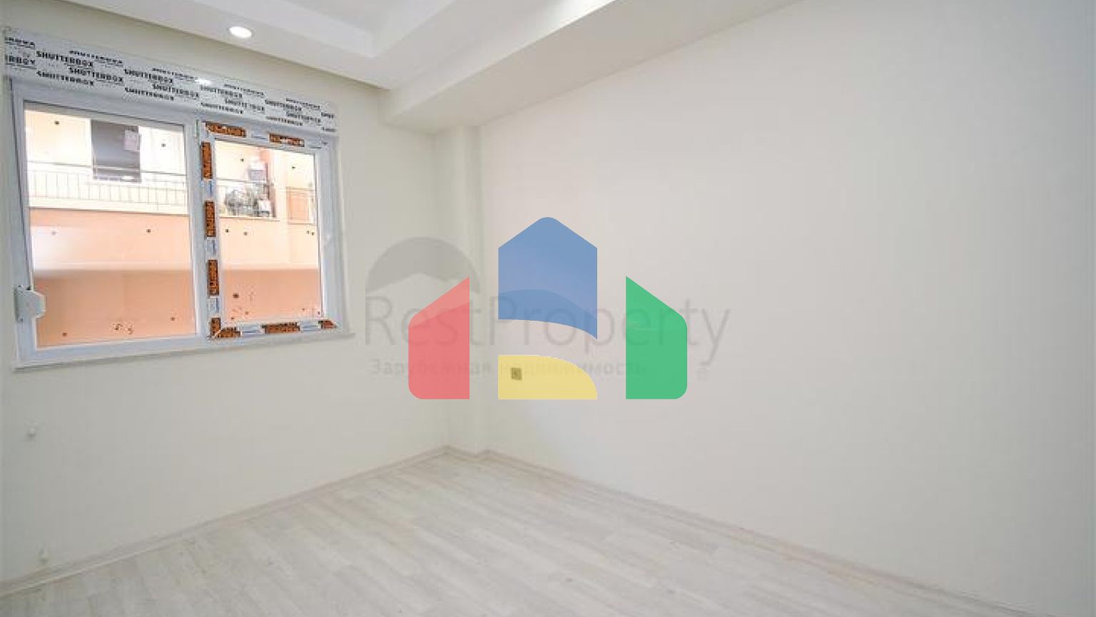 Квартири планування 1 + 1 і 4 + 1 в мікрорайоні Конуксевер - Анталія