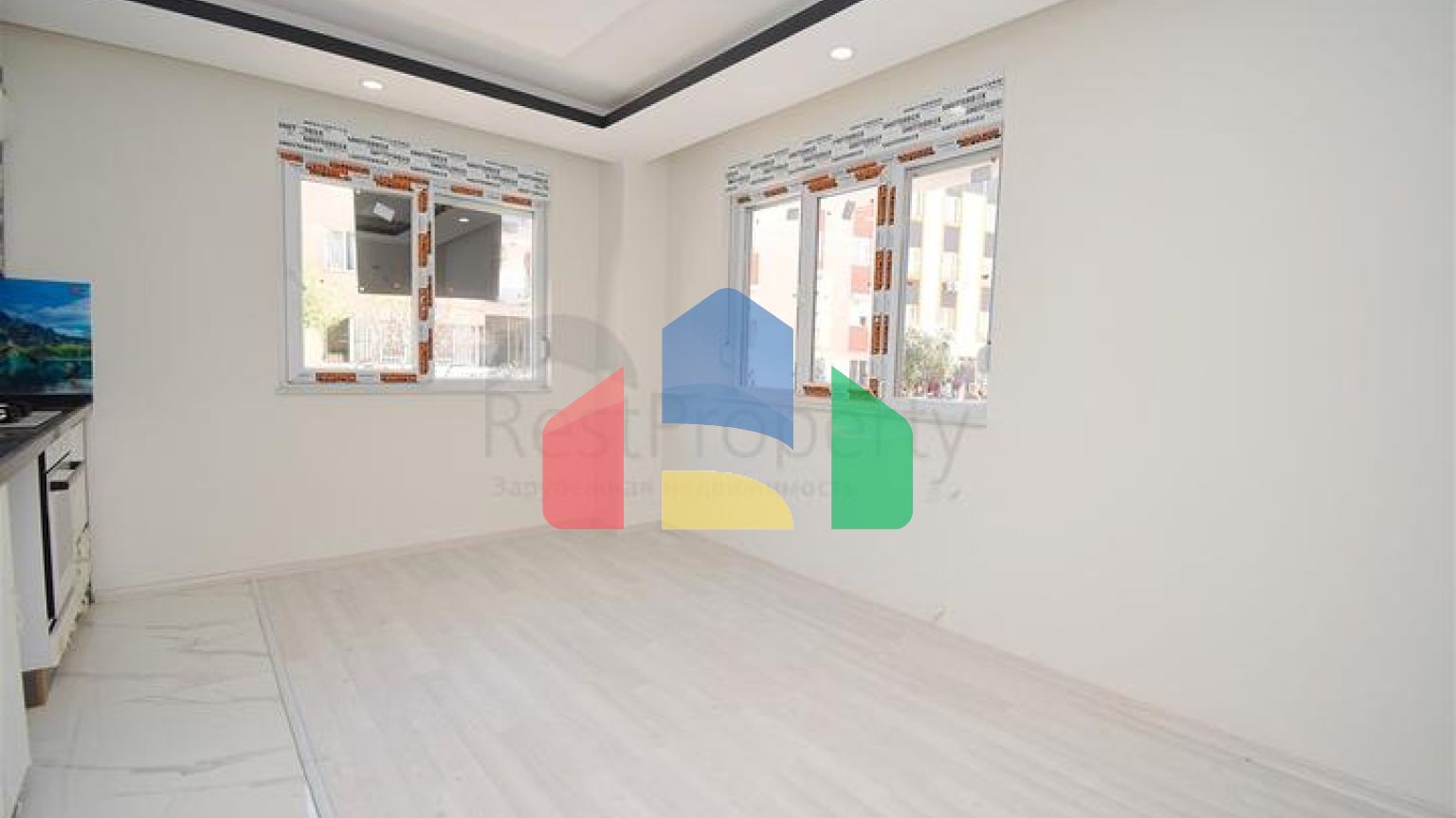 Квартири планування 1 + 1 і 4 + 1 в мікрорайоні Конуксевер - Анталія