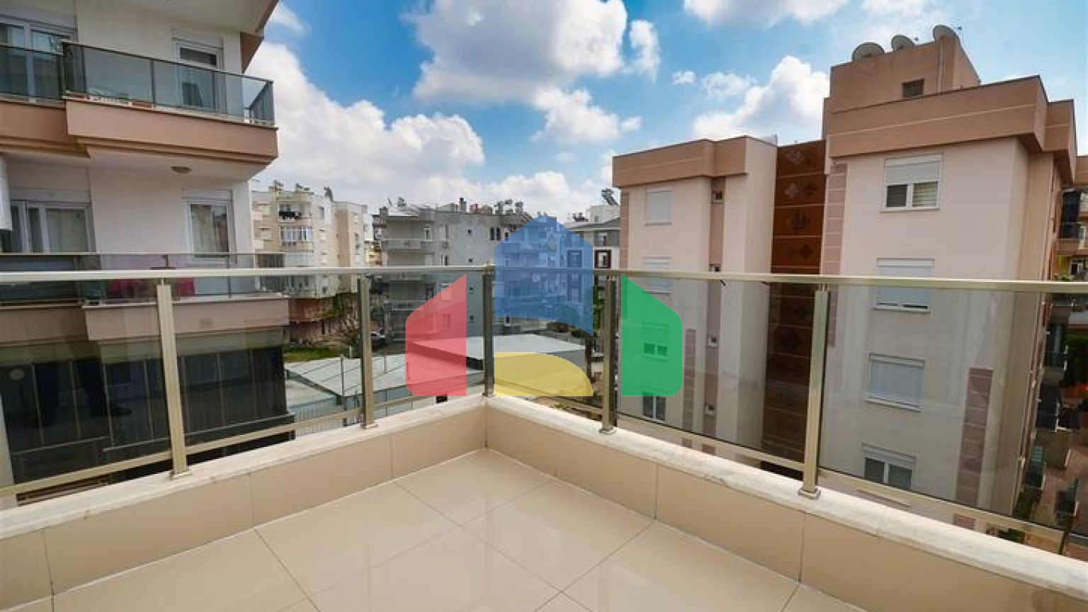 Квартира планування 3 + 1 в мікрорайоні Чайбаші - Анталія