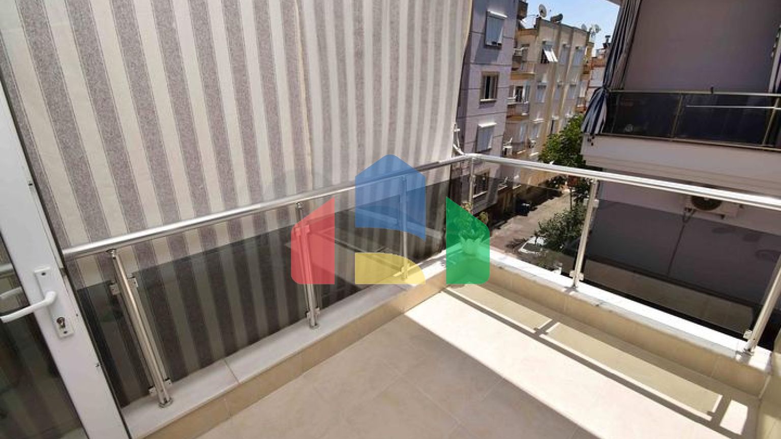 Квартира планування 5 + 2 дуплекс в центрі міста Анталія