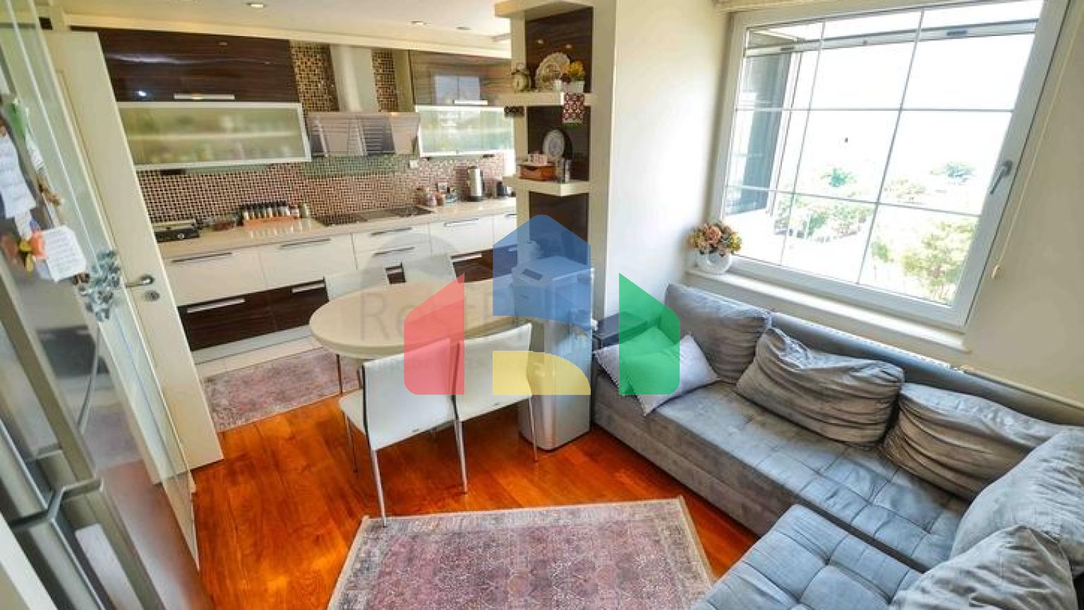 Квартира планування 4 + 1 в мікрорайоні Бахчеліевлер - Анталія