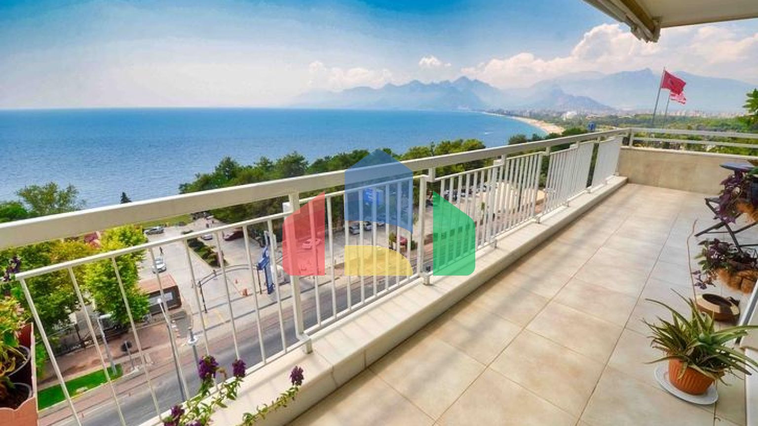 Квартира планування 4 + 1 в мікрорайоні Бахчеліевлер - Анталія