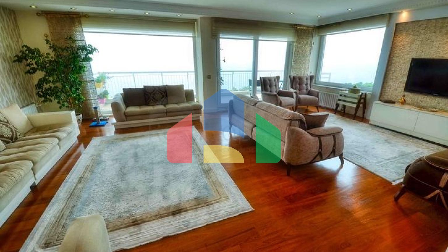 Квартира планування 4 + 1 в мікрорайоні Бахчеліевлер - Анталія