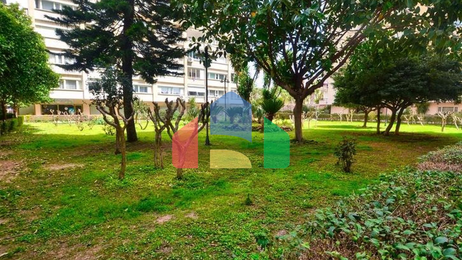 Квартира планування 3 + 1 в мікрорайоні Мельтем - Анталія