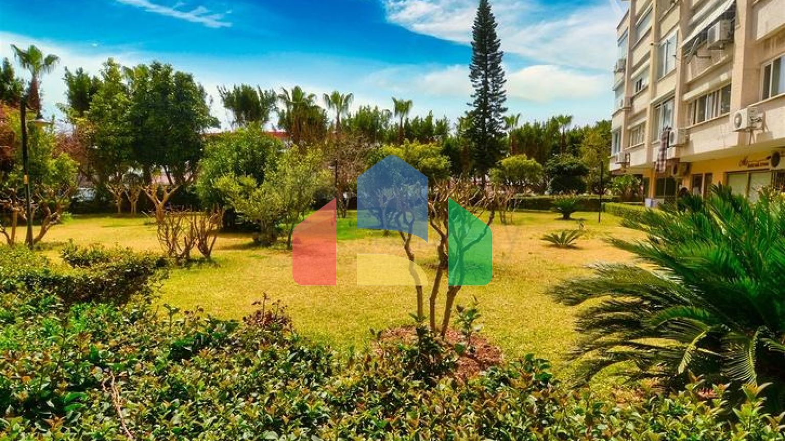 Квартира планування 3 + 1 в мікрорайоні Мельтем - Анталія