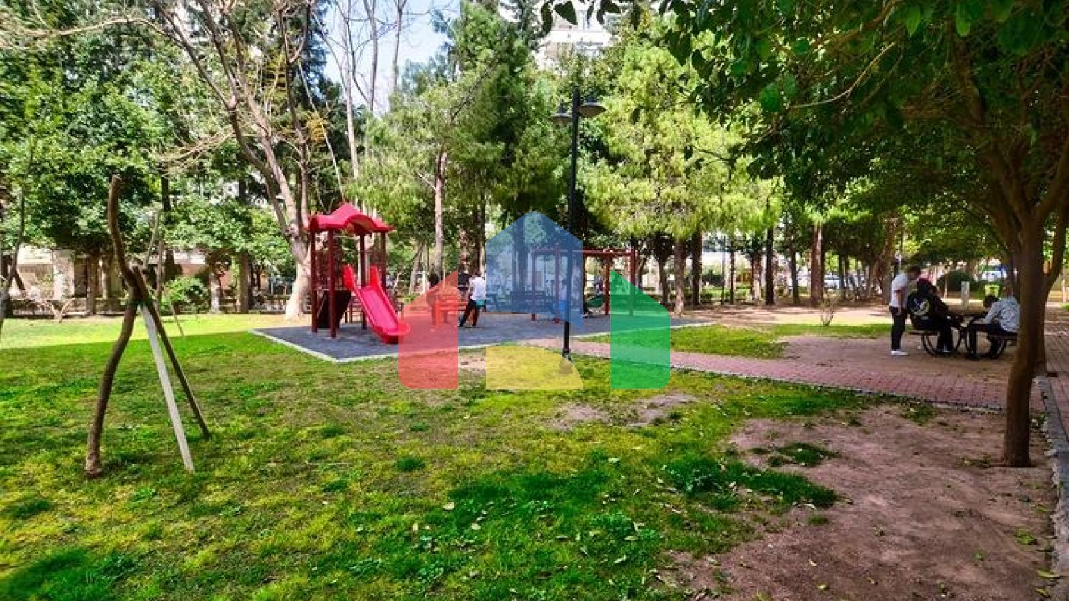 Квартира планування 3 + 1 в мікрорайоні Мельтем - Анталія