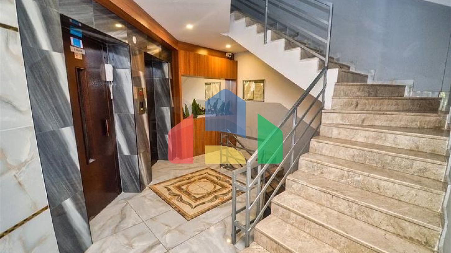 Квартира планування 5 + 2 в районі Єшильбахче - Анталія