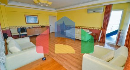 Квартира планування 5 + 2 в районі Єшильбахче - Анталія