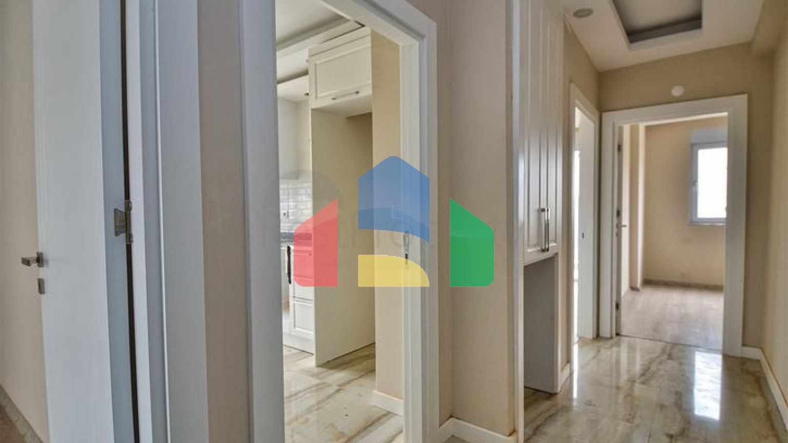 Квартира планування 2 + 1 в мікрорайоні Кизиларик - Анталія