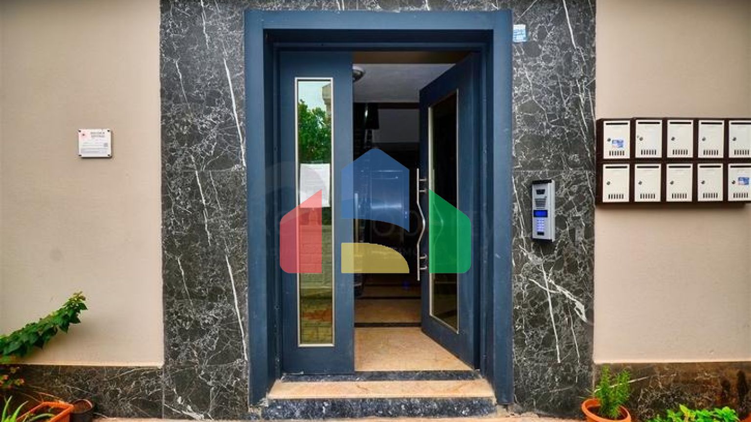 Квартира планування 2 + 1 в мікрорайоні Кизиларик - Анталія