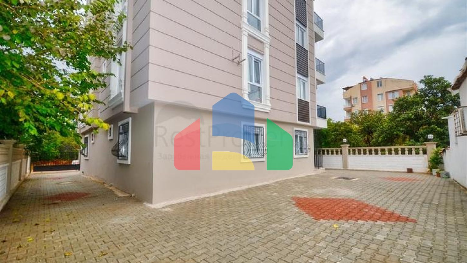 Квартира планування 2 + 1 в мікрорайоні Кизиларик - Анталія