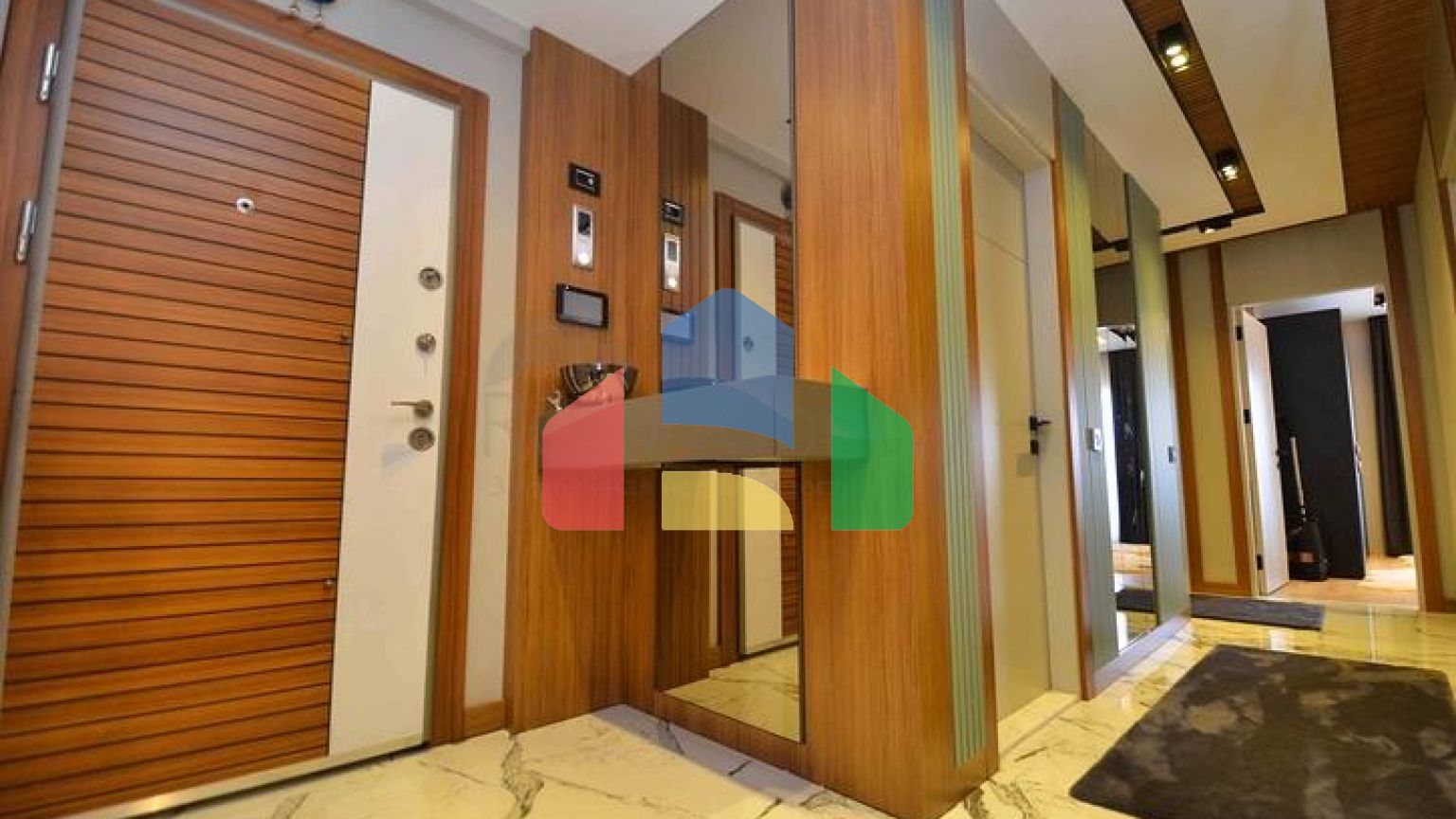 Квартири планування 4 + 1 в центрі міста Анталія