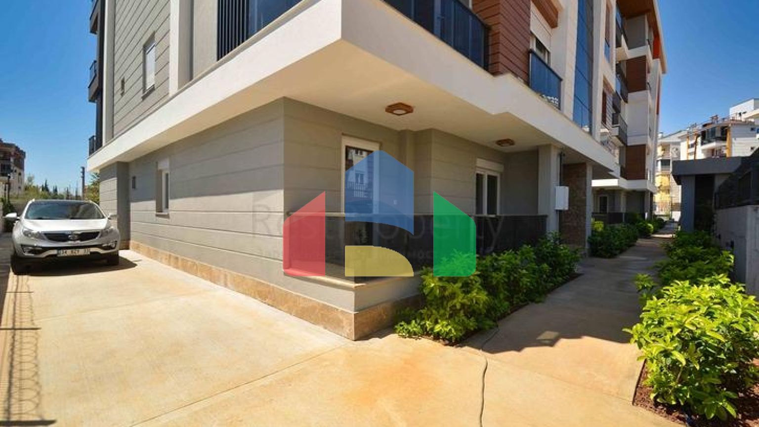 Квартири планування 4 + 1 в центрі міста Анталія