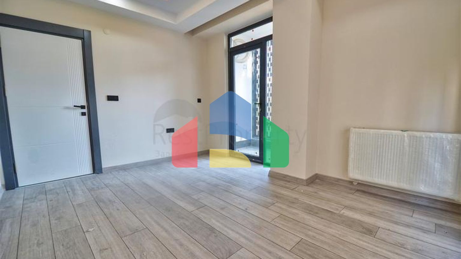 Квартиры планировки 6+1 в центре города Анталия