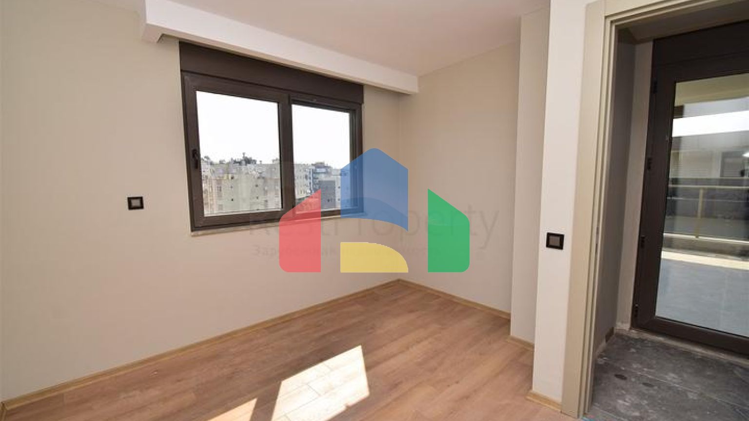 Квартири планування 4 + 1 в мікрорайоні Кизилтопрак - Анталія