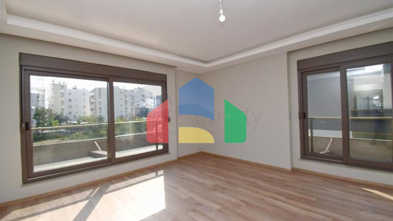 Квартири планування 4 + 1 в мікрорайоні Кизилтопрак - Анталія