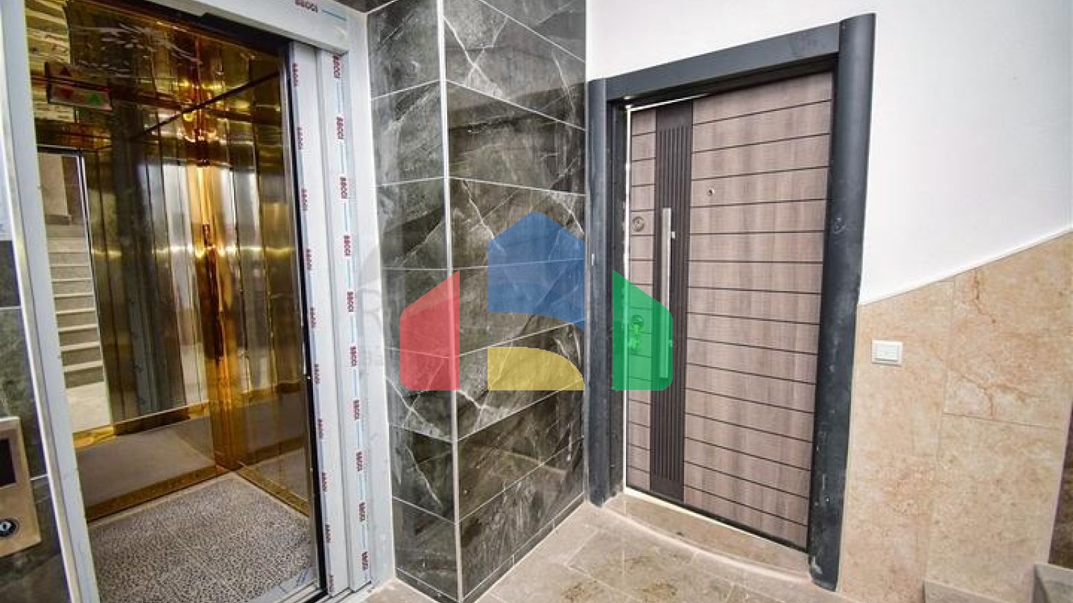 Квартиры планировки 2+1 в центре города Анталия