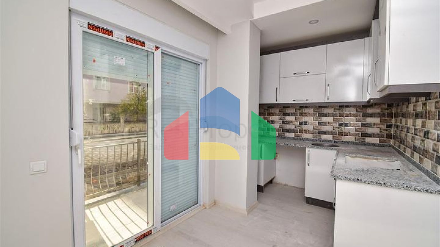 Квартиры планировки 2+1 в центре города Анталия