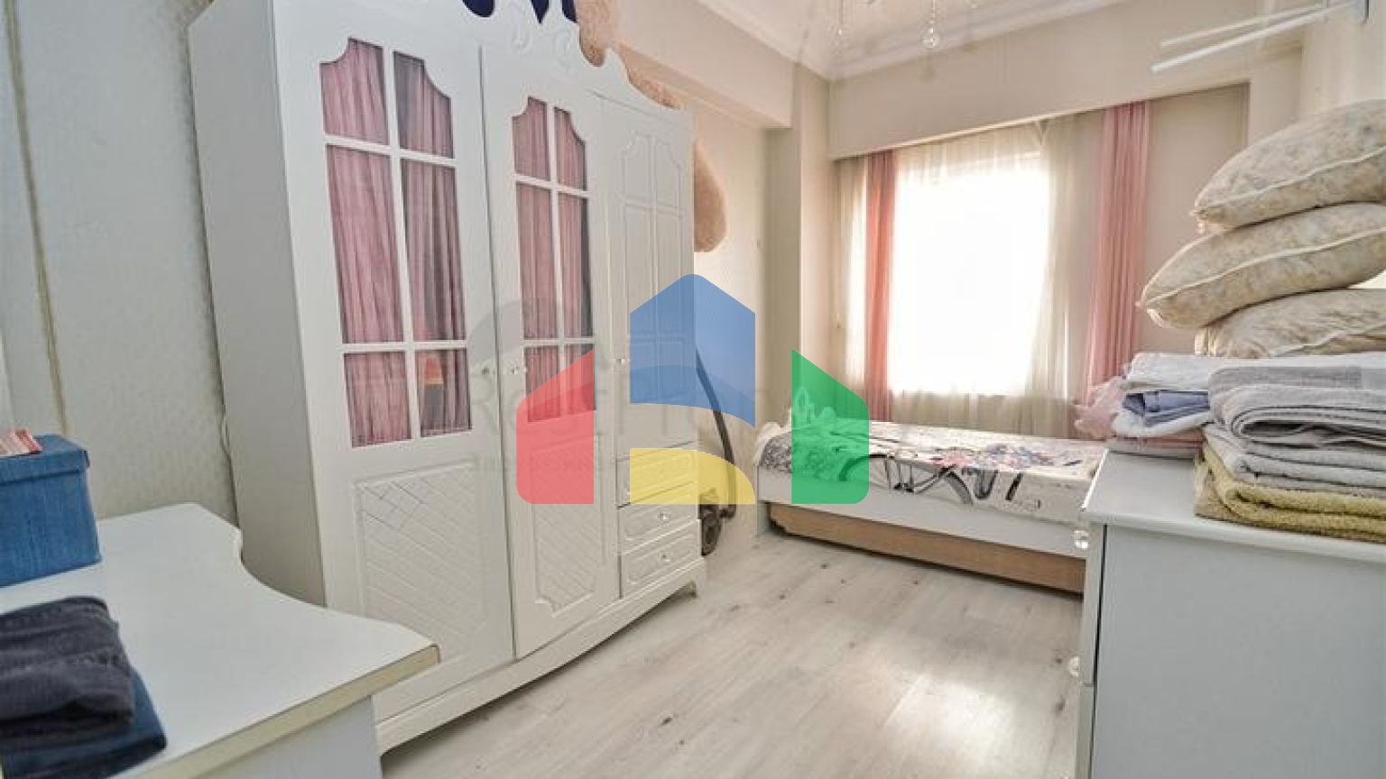 Квартира планування 3 + 1 в мікрорайоні Кизилтопрак - Анталія