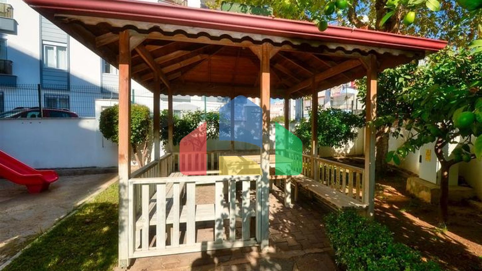 Квартира планування 3 + 1 в мікрорайоні Кизилтопрак - Анталія