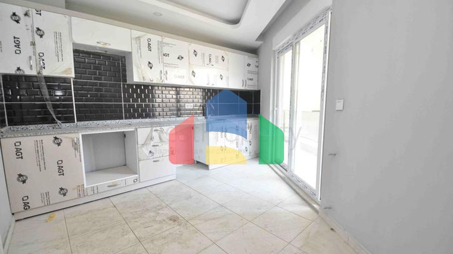 Інвестиційний проект в пішій доступності від історичного центру міста Анталія