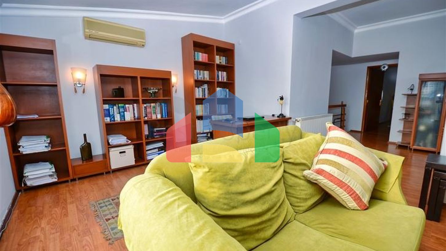 Квартира планування 4 + 1 дуплекс в центрі міста Анталія