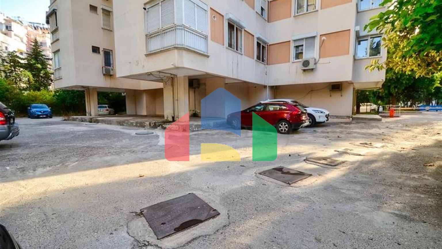 Квартира планування 4 + 1 дуплекс в центрі міста Анталія