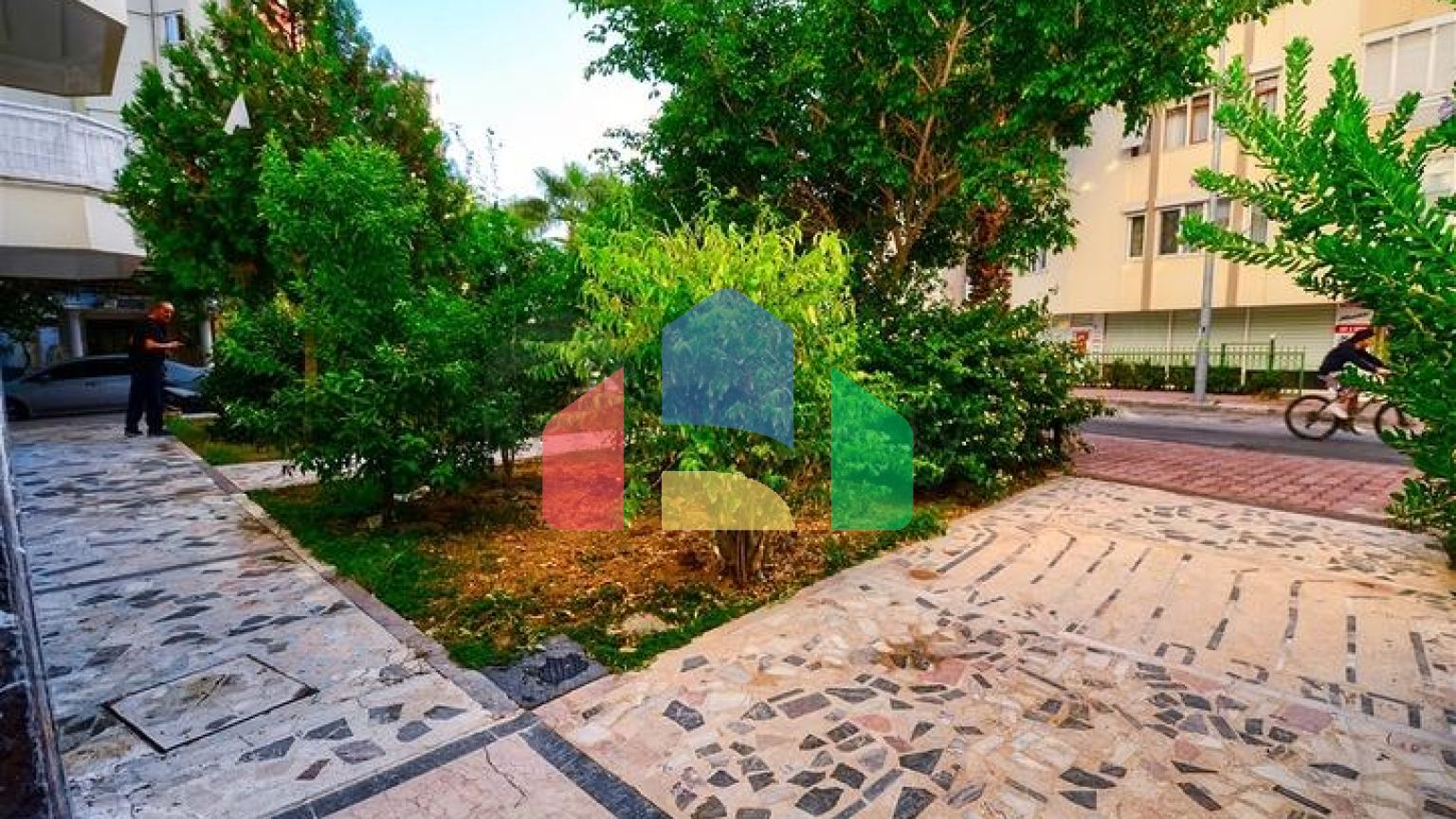 Квартира планування 4 + 1 дуплекс в центрі міста Анталія