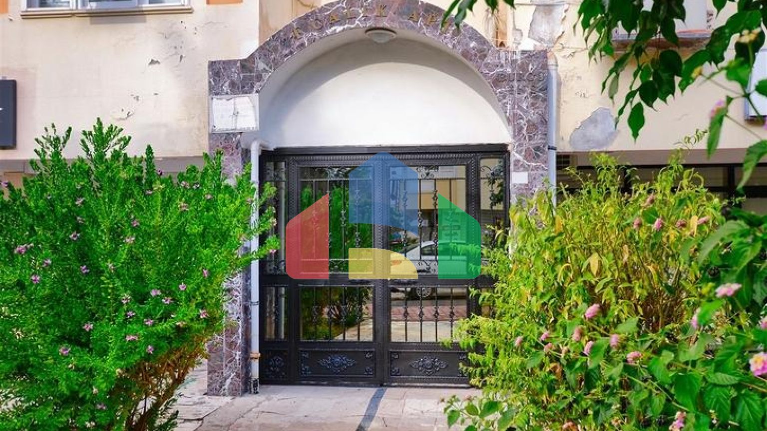 Квартира планування 4 + 1 дуплекс в центрі міста Анталія