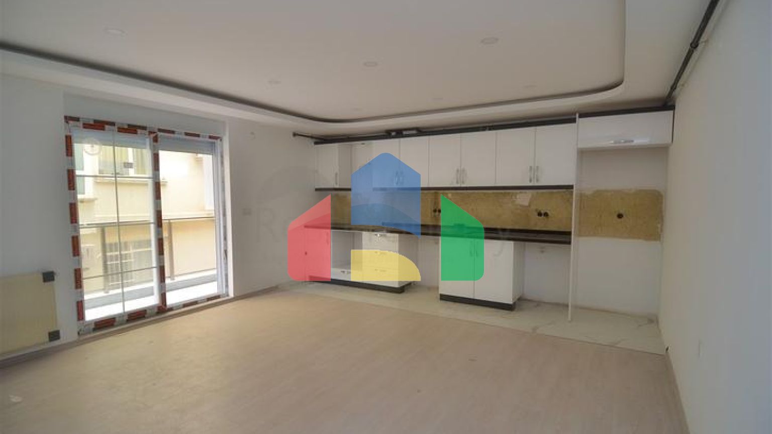 Квартири планування 2 + 1, 3 + 1 і 3+2 в центрі міста Анталія