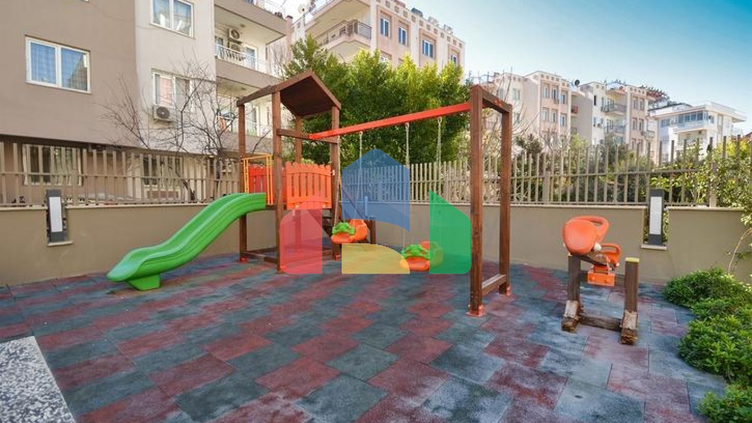 Квартира планування 2 + 1 в центрі міста Анталія