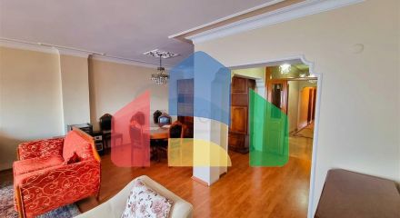 Квартира планировки 3+1 в центре города Анталия