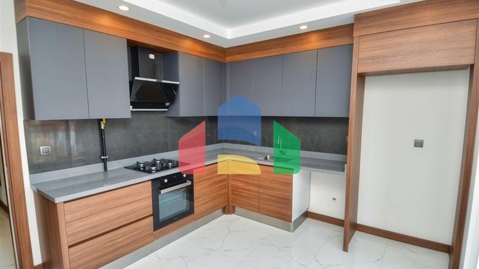 Затишні квартири 2 + 1 в центрі Анталії