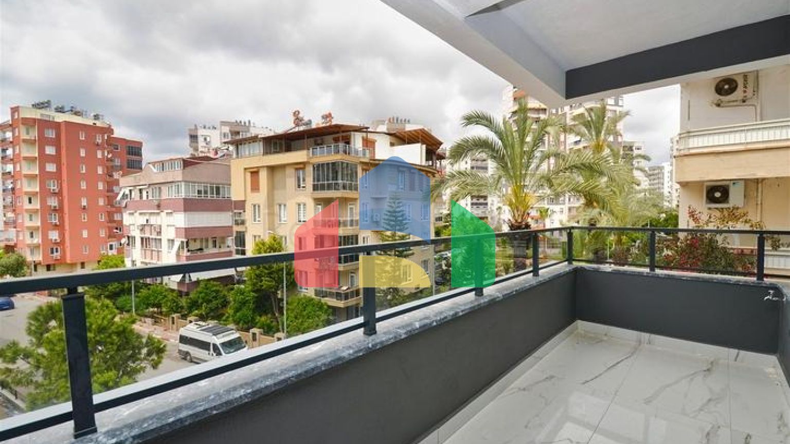 Квартиры планировки 2+1 и 3+1 в микрорайоне Ешильбахче - Анталья