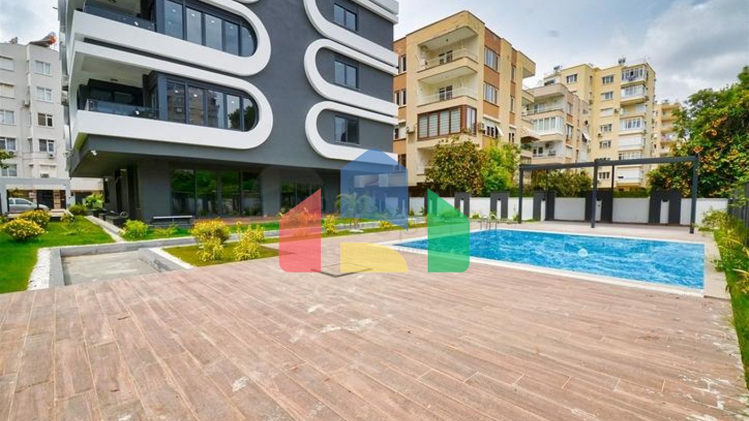 Квартиры планировки 2+1 и 3+1 в микрорайоне Ешильбахче - Анталья