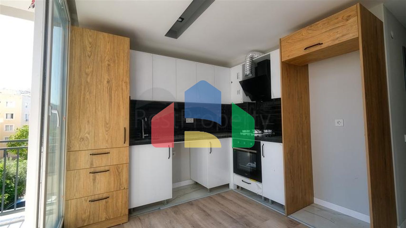 Квартири 1 + 1 в мікрорайоні Кизилтопрак - Анталія