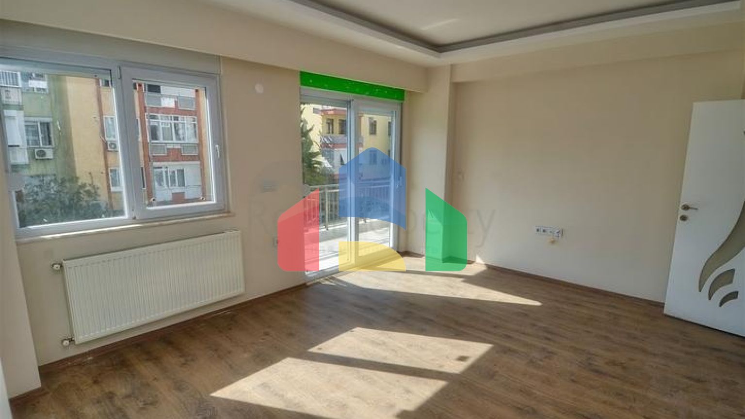 Квартира планування 6 + 1 в центрі міста Анталії