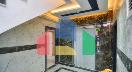 Квартира планування 6 + 1 в центрі міста Анталії