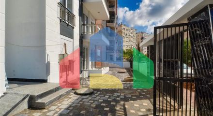 Квартира планування 6 + 1 в центрі міста Анталії