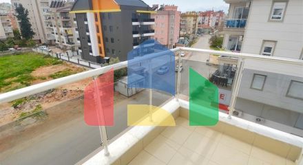 Квартира планування 2 + 1 в мікрорайоні Кизиларик - Анталія