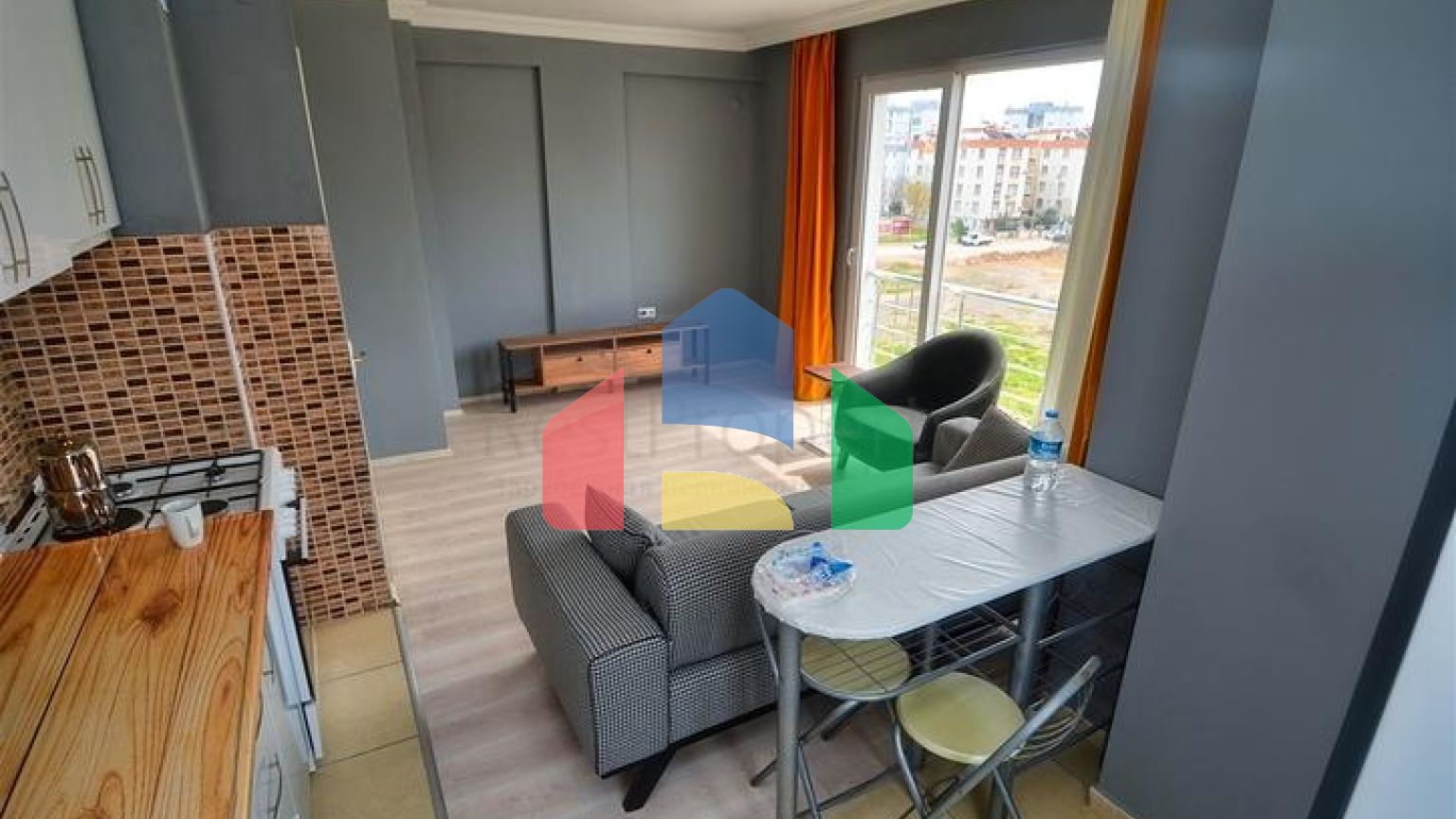 Квартира планування 2 + 1 в мікрорайоні Кизиларик - Анталія