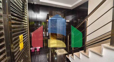 Простора квартира планування 3 + 1 в центрі міста Анталія