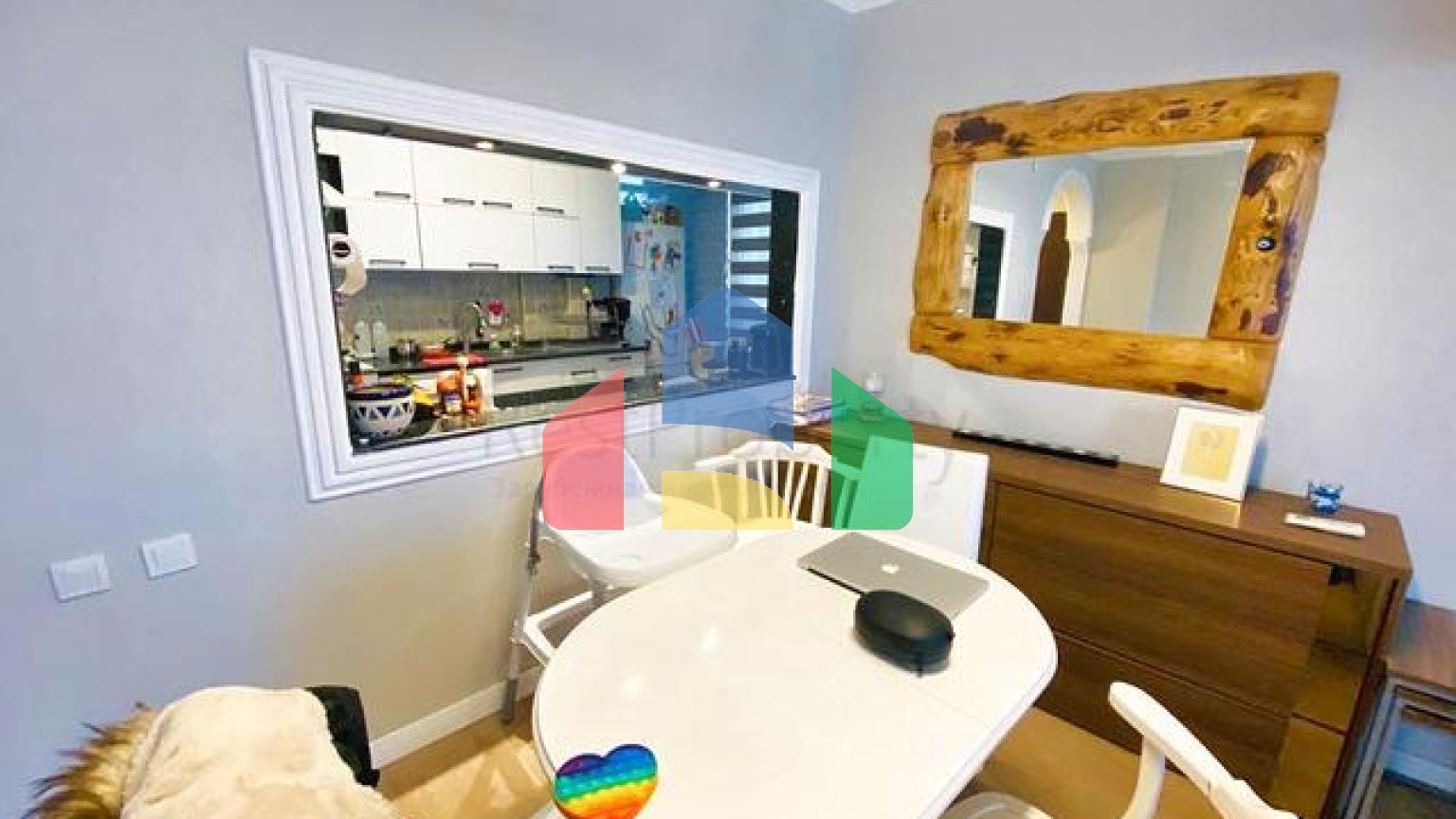 Квартира планировки 3+1 в центре города Анталия