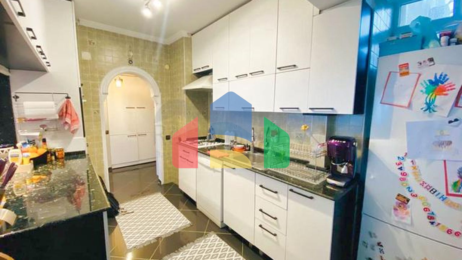 Квартира планировки 3+1 в центре города Анталия