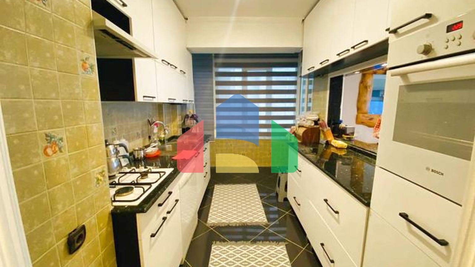 Квартира планировки 3+1 в центре города Анталия