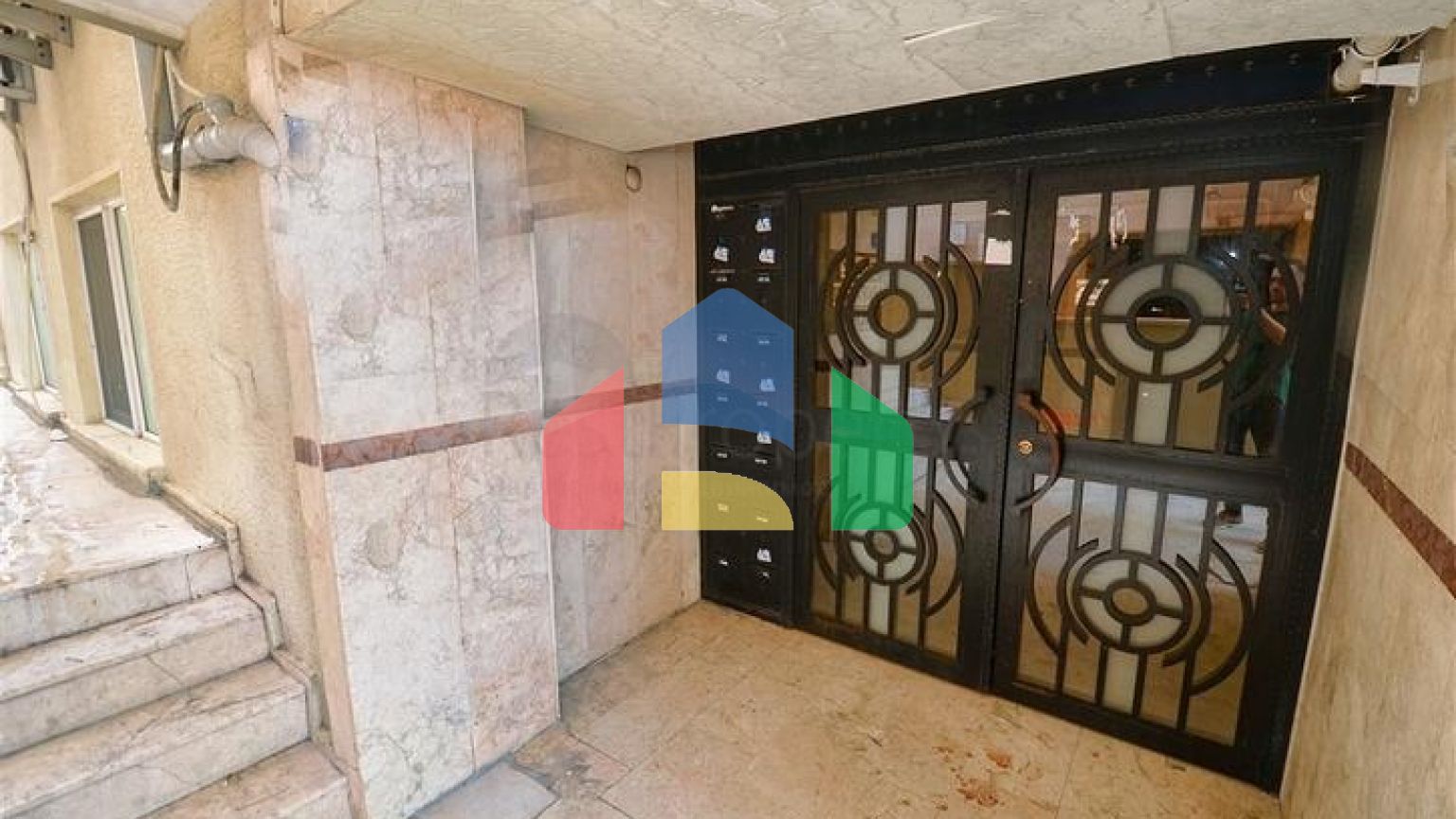 Квартира планировки 3+1 в центре города Анталия